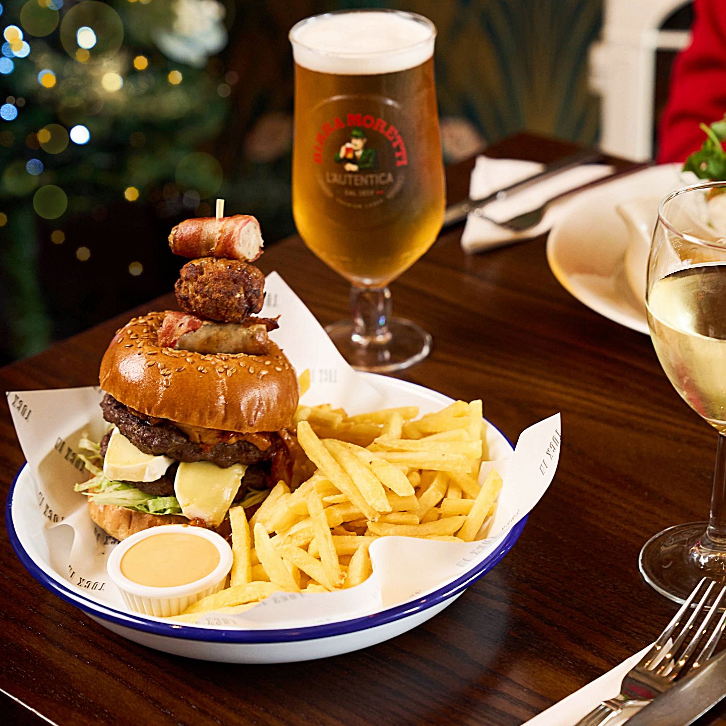 Festive Lunch & Dinner at The Samson Blewitt in Hednesford